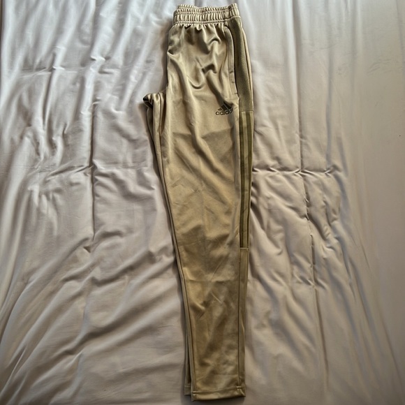 Adidas Trio 21 Orbit Green/Focus Olive - Picture 2 of 3